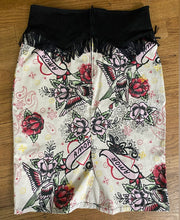 Load image into Gallery viewer, Switchblade Stiletto Amor Print Skirt